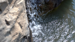 小溪流水清凉夏日23秒视频