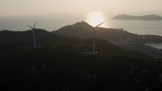 珠海海岛朝霞及山顶风车三视频