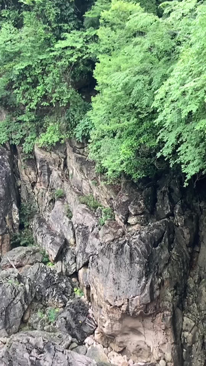 贵州5A景区黄果树瀑布景区银链坠潭瀑布自然美82秒视频