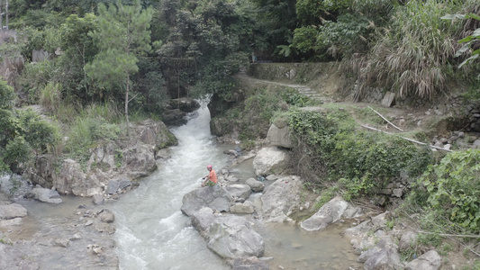 福建永定山间溪流视频