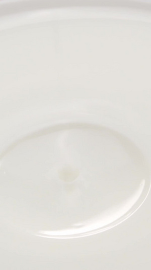 滴落的酸奶乳制品11秒视频