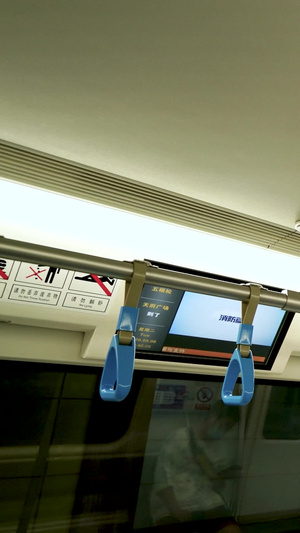 实拍成都地铁车厢疫情戴口罩人群视频素材疫情期间戴口罩106秒视频
