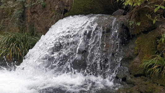 4K实拍山间流水视频