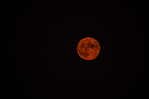 红色的满月12秒视频