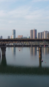 湖南省衡阳市湘江公铁大桥竖屏航拍视频