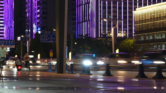 夜晚的城市道路视频