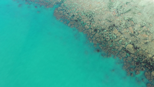 航拍海南三亚西岛周边海域近海海底珊瑚礁石视频