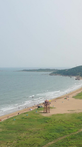 航拍青岛银沙滩海水浴场视频海滨风光视频