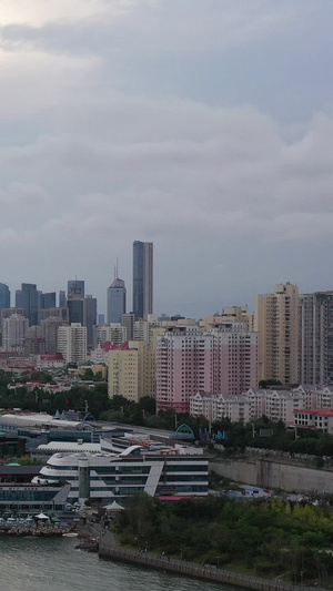 青岛城市风光海滨高楼群航拍视频青岛CBD30秒视频