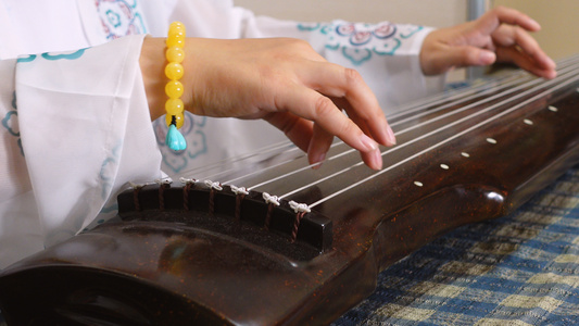 中国传统民乐古琴演奏4k素材视频