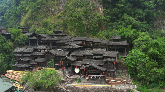 航拍湖北宜昌三峡岸边土家族部落村庄4k素材视频