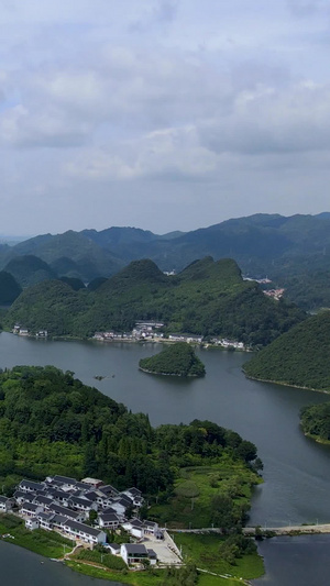 航拍贵州百花园千岛湖风景区观山湖56秒视频