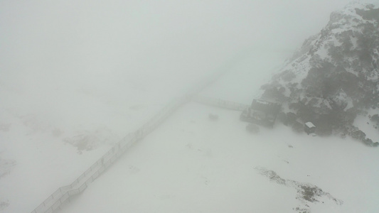 航拍雪景云雾视频