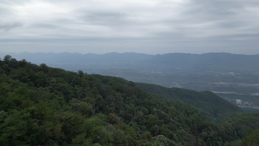 重庆缙云山脉与北碚小城风景航拍视频