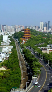 航拍武汉黄鹤楼和城市景观城市天际线视频
