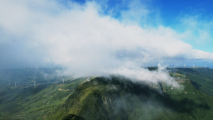 4K航拍贵州阿西里西韭菜坪大气穿越云层41秒视频