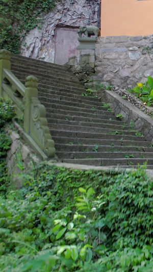 航拍5A景区雁荡山灵峰景观区观音洞古建筑寺庙视频旅游胜地33秒视频