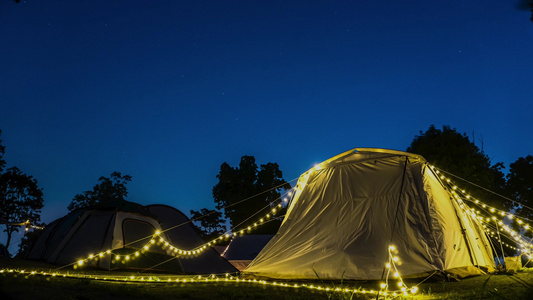 野外露营生活帐篷8K实拍星空延时摄影视频