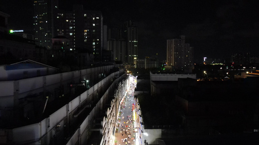 广西南宁兴宁路步行街夜景航拍视频