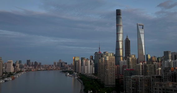 航拍上海城市日出霞光视频