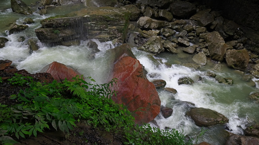 湖北恩施鹿院坪景区4K小溪溪水瀑布视频