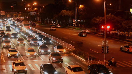 城市夜晚道路交通车流视频