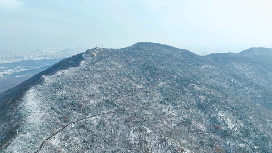 4K航拍南京雪景紫金山大雪封山视频