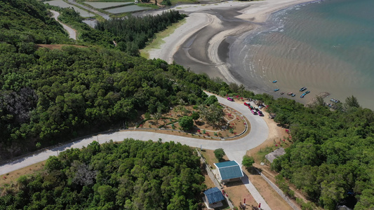 海岛沿岸道路风光视频