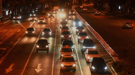 城市夜晚道路交通车流视频