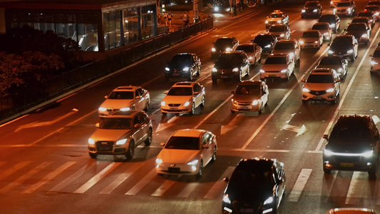 城市夜晚道路交通车流视频