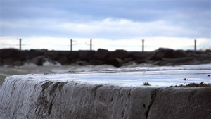 海水冲击岸边慢动作镜头79秒视频