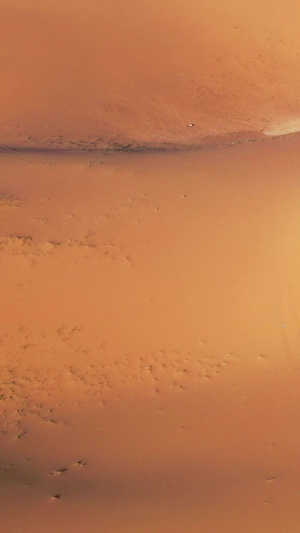 航拍沙漠沙脊宣传片素材太阳晒8秒视频
