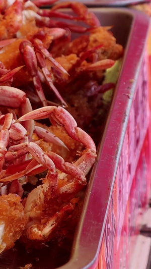 杭州香辣蟹实拍素材油炸螃蟹15秒视频