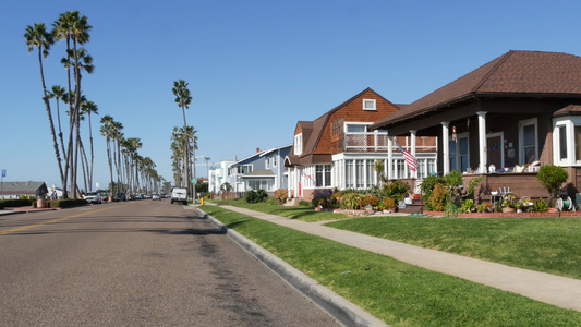 城市郊区街道上的房屋,加利福尼亚usa.通用建筑,Los Angelaes附近的住宅区视频