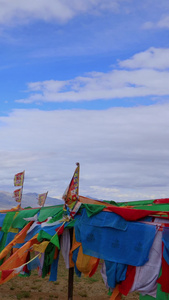 经幡与阿里冈底斯山脉延时视频旅游目的地视频