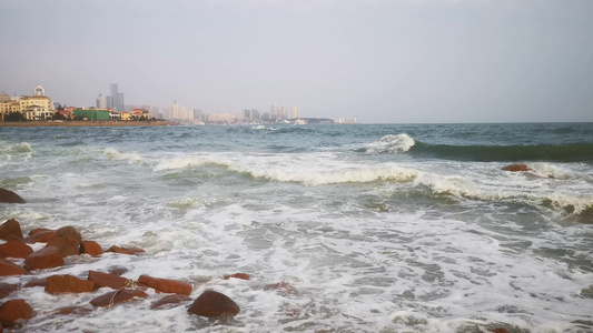 波涛汹涌的浪花视频