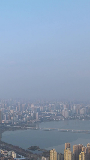 航拍城市高空俯瞰天际线地标建筑江景湖景素材航拍素材53秒视频