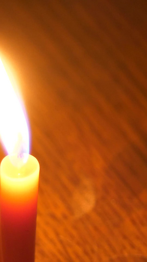 蜡烛燃烧视频素材红色蜡烛20秒视频