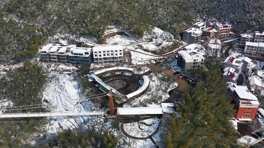 义乌北山云端天桥雪景航拍视频