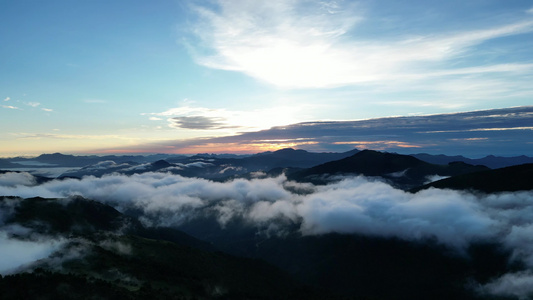 清晨山川云海日出彩霞自然风光航拍视频