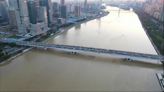 4k高清航拍傍晚广州华南大桥城市下班车流高峰视频