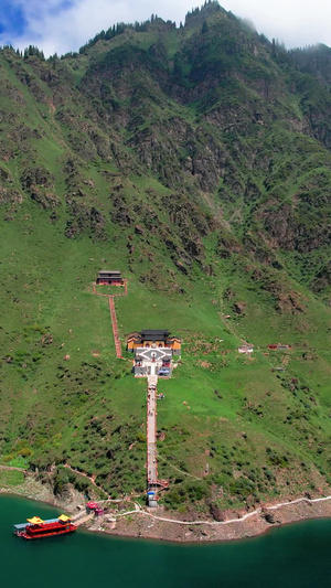 航拍5A国家级风景区天山天池景区景点西王母庙视频旅游景点55秒视频