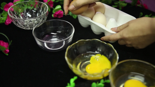 碗里的鸡蛋黄视频