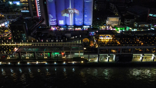 4k高清航拍广州珠江边有轨电车交通珠江边夜景 视频