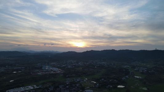 航拍乡村田园夕阳西下视频