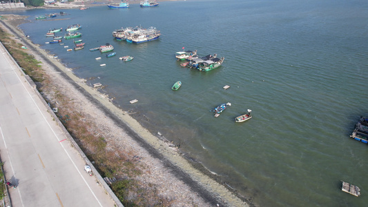 海湾渔港渔船航拍视频