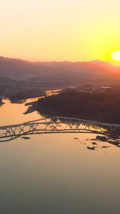 5A风景区天台山迎着夕阳航拍飞行5A景点视频