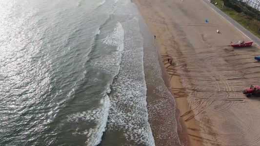 大海海浪礁石海洋航拍视频