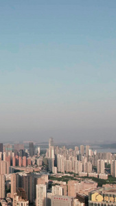 航拍武汉最高建筑绿地中心和城市景观视频素材摩天大楼视频