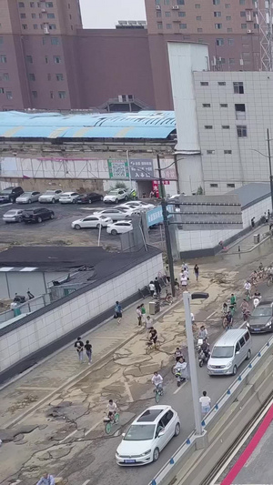 河南郑州城市洪水内涝消防车20秒视频